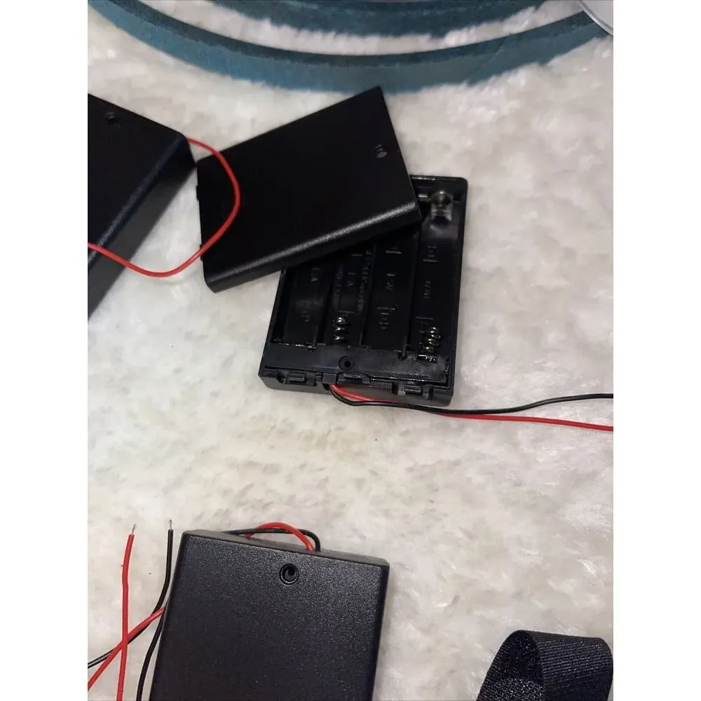 4 x 4-AAA Cells Battery Holder Case‎ Box With Wire Leads & Cover & ON/OFF Switch